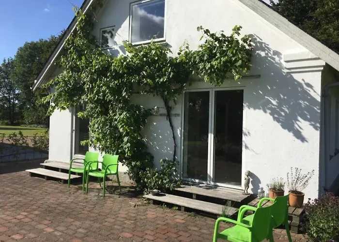 Skont Hus Pa Landet Taet Pa Billund *