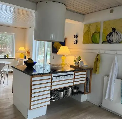 Skont Hus Pa Landet Taet Pa Billund